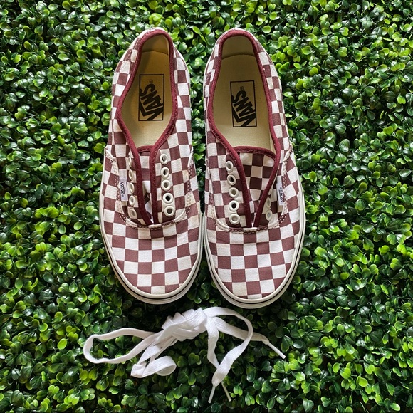 Maroon Checkered Vans Sz. 8.5 - Picture 9 of 9